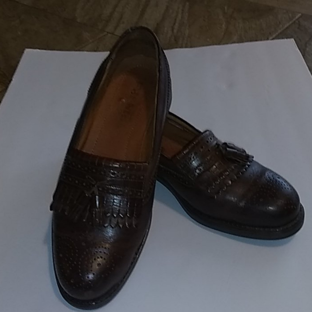F. Lanto to dress shoes.